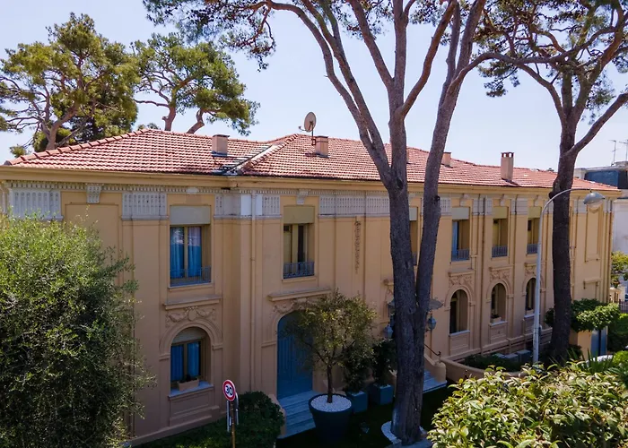 Hotel Petit Palais