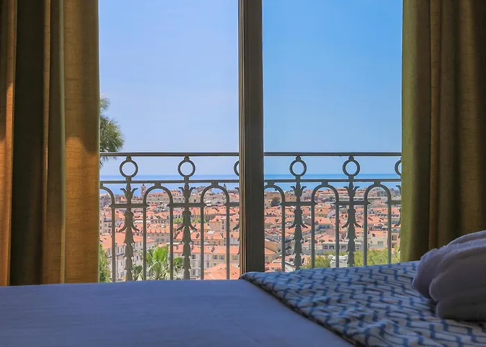 Hotel Petit Palais