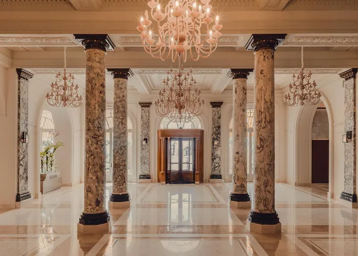 Carlton Cannes, A Regent Hotel